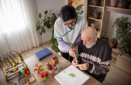 Is In-Home Care Right for Dementia Patients Featured image